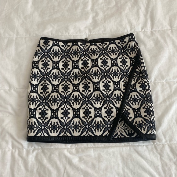 Express Mini Skirt - Picture 1 of 4